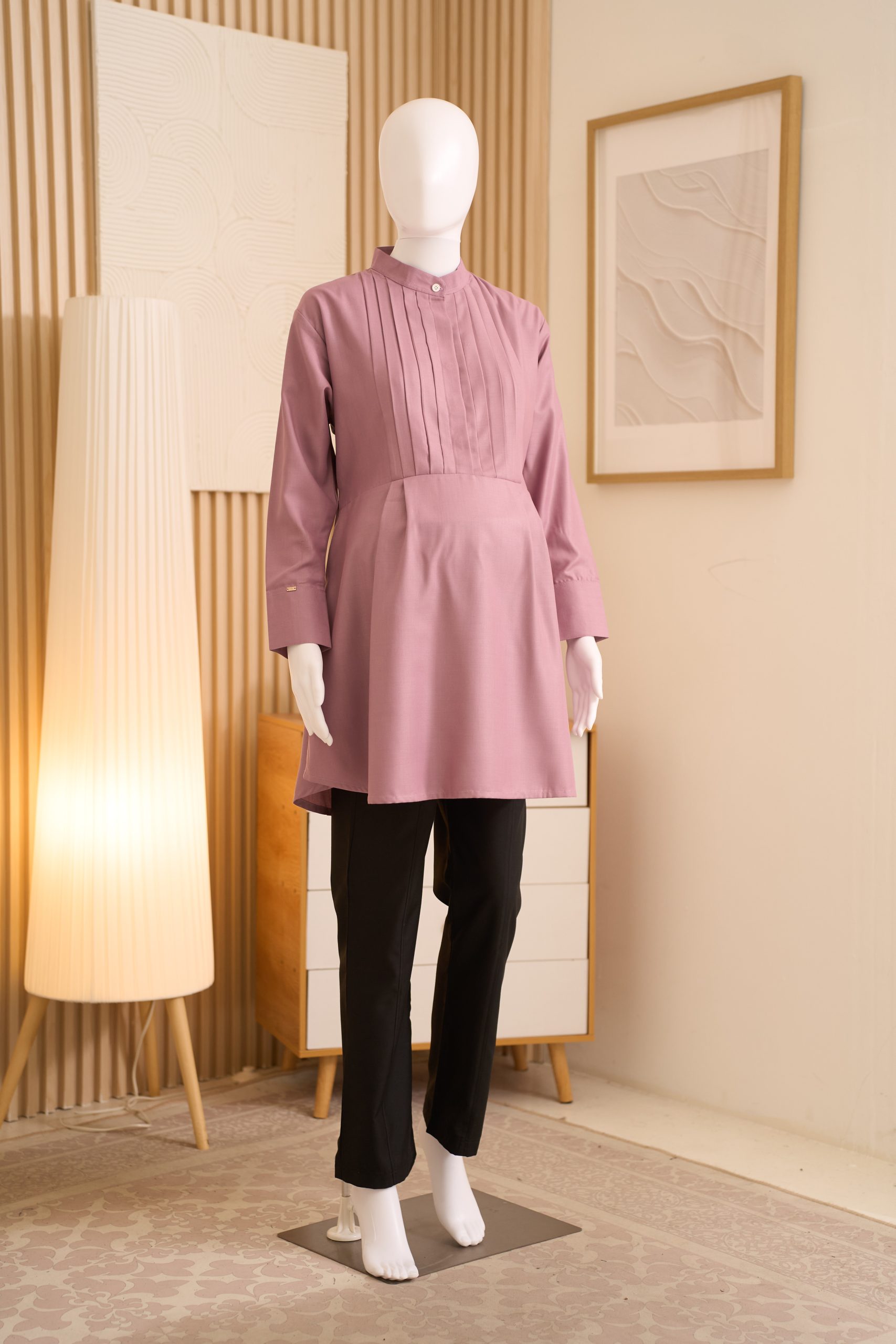 Sofia Pleated Lily in Grapes