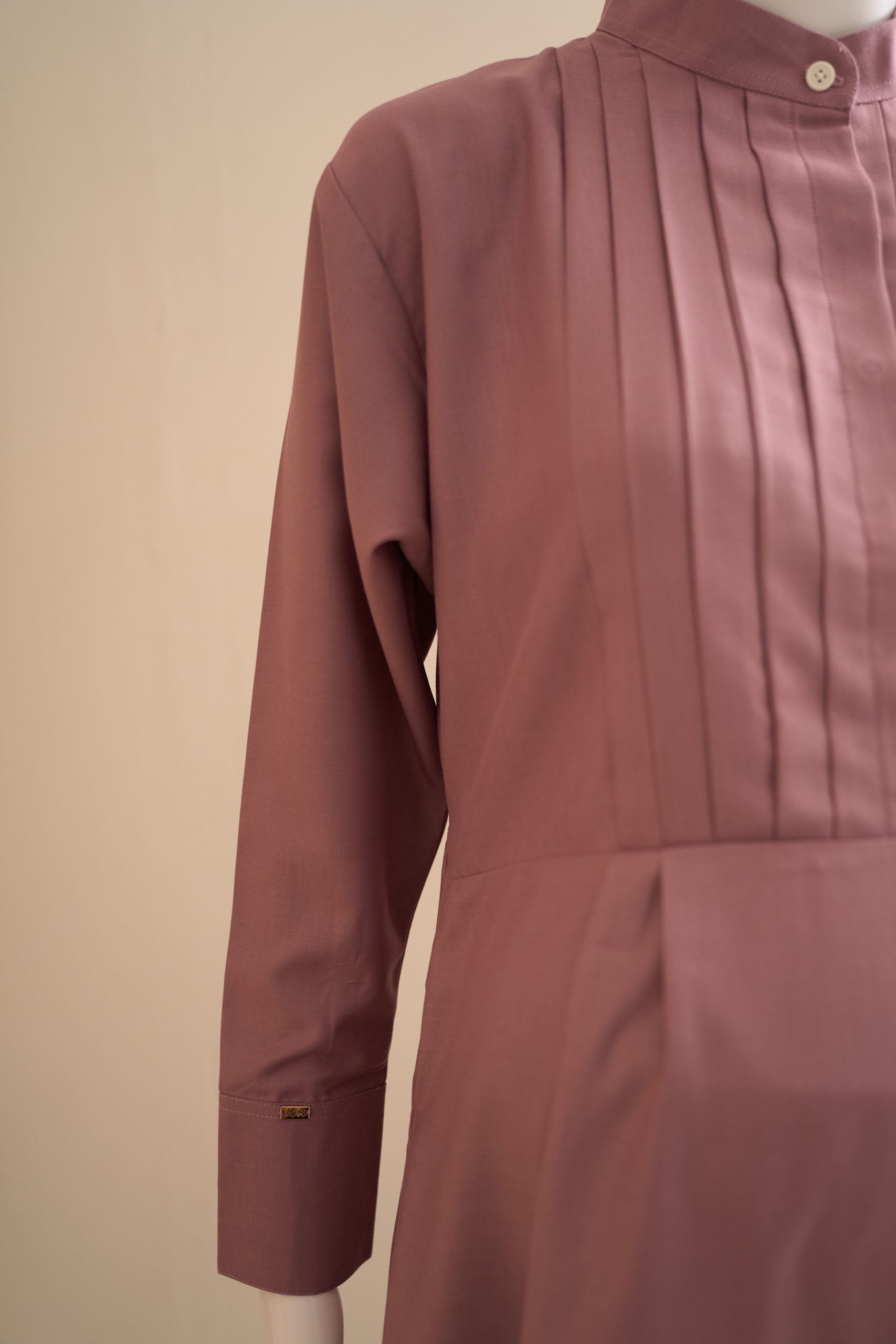Sofia Pleated Lily in Grapes - Image 2